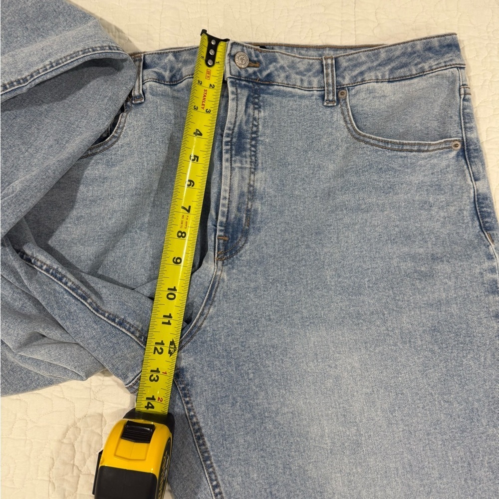Frye / Women’s Light Blue Jeans / Size 16/34. - Picture 4 of 11